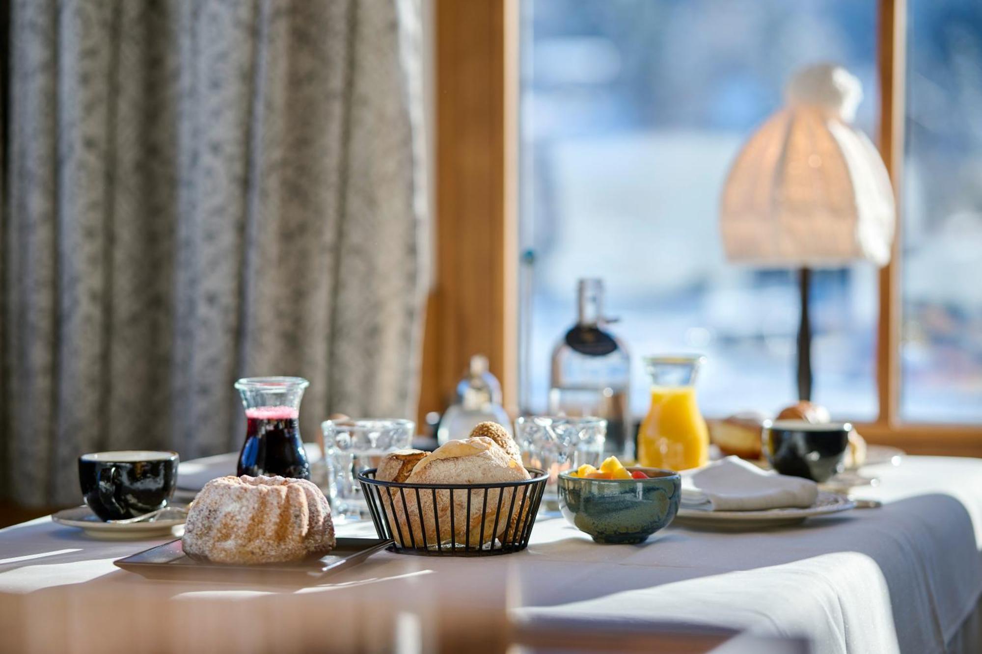Haldenhof Hotel Lech am Arlberg Bagian luar foto